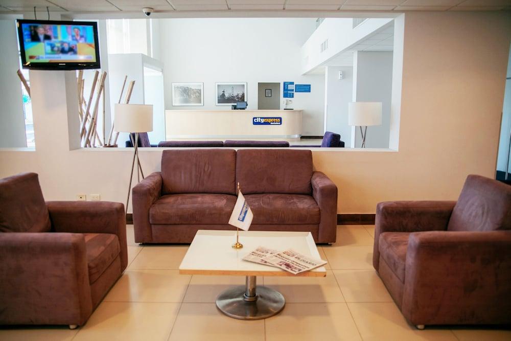 City Express By Marriott Saltillo Sur Exterior foto